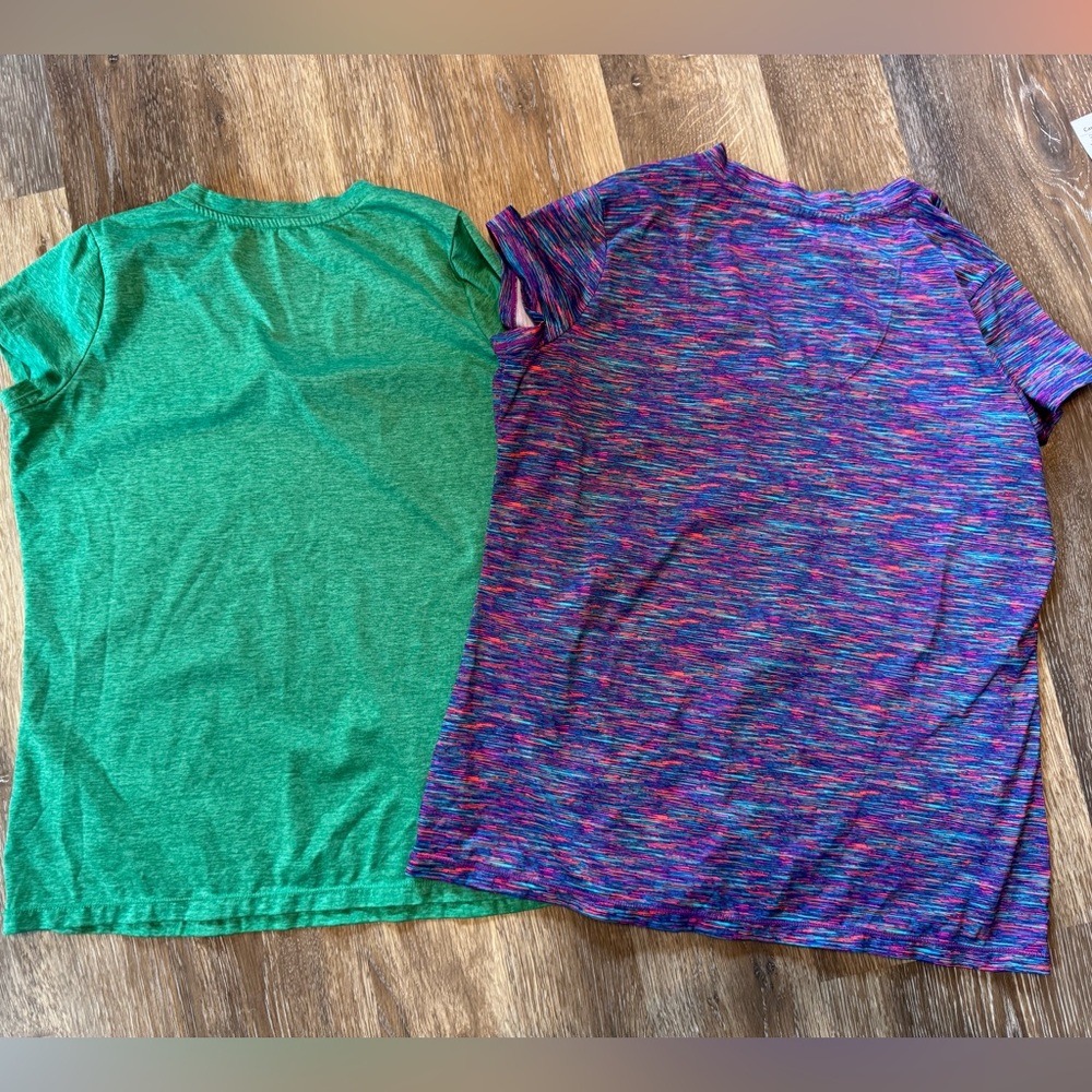 Xersion Active Sz Large Set of two v neck shirts - Picture 2 of 6